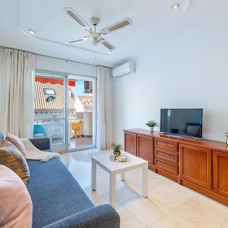 797 Rentals- Renovado Piso En El Paseo Maritimo Fuengirola